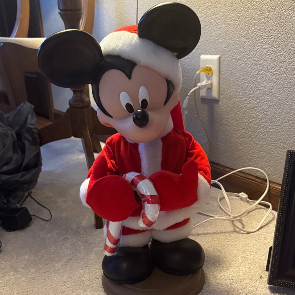 Mickey Mouse Santa Claus Figurine